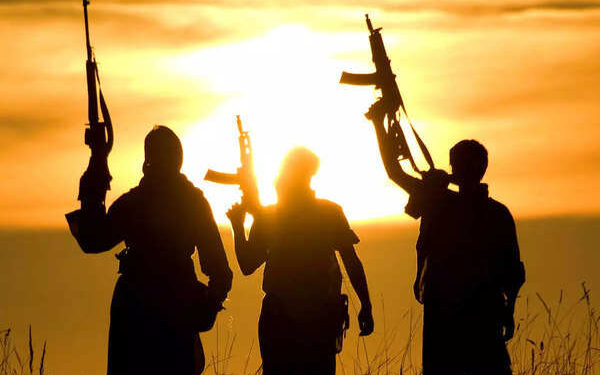 4 Policemen Are Killed And 6 Injured In A Taliban Terrorist Strike In Pakistan