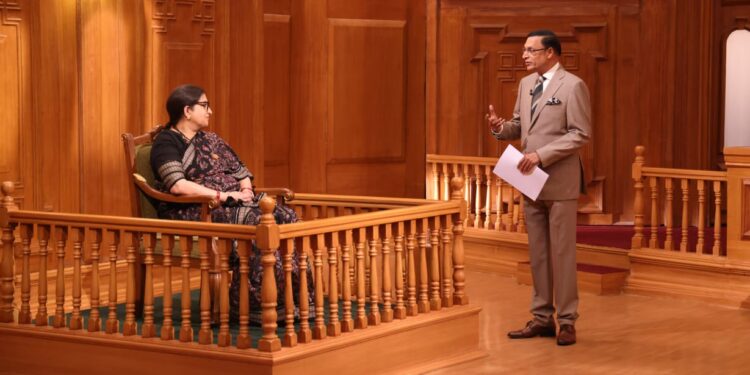 Smriti Irani on ‘Aap Ki Adalat’: Indian taxpayers should not pay for Congress’ mistakes