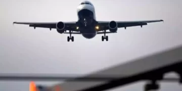 Two People Detained For Disorderly Conduct After Drinking On A Flight From Dubai To Mumbai