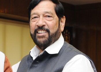 Veteran Maharashtra BJP Leader And MP From Pune Lok Sabha Seat Girish Bapat Passed Away At The Age Of 72