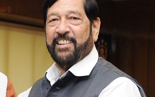 Veteran Maharashtra BJP Leader And MP From Pune Lok Sabha Seat Girish Bapat Passed Away At The Age Of 72