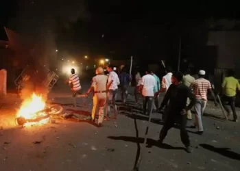 In An Area In Aurangabad With A Well-known Ram Temple, A Mob Assaults Cops