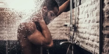 Do You Take Hot Water Showers? Understand How It Impacts Your Sleep And The Other Advantages