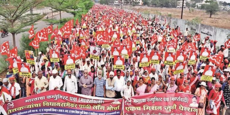 Thousands Of Farmers Started Their Long March For Mumbai From Nashik, Shinde Government’s Tension May Increase