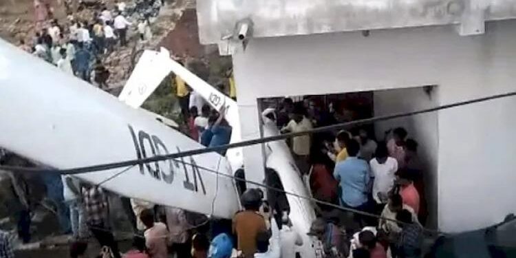 2 People Were Hurt When A Private Aircraft Crashed Into A Home In Dhanbad