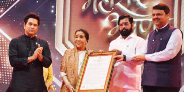 Legendary Famous Singer Asha Bhosle Conferred With Maharashtra Bhushan-2021 Award