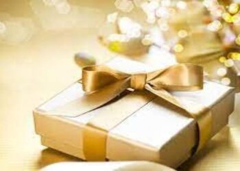 Choose One Of These Six Gifts To Surprise Your Friends Or Family On Their Wedding Day