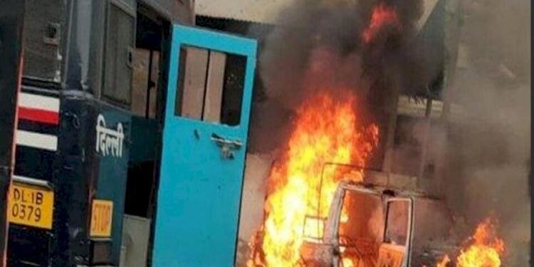 More Than 20 People Were Arrested In Mumbai For The Ram Navami Clashes, While A Fight Broke Out Between Two Groups In Lucknow