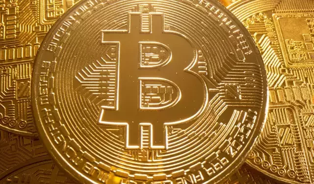 Cryptocurrency Prices Today: Tether Drops 0.05%, Bitcoin Gains 1.42%, Global Crypto Market Trades Flat