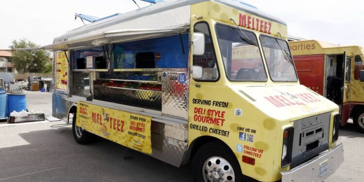 When The BMC Approves A Long-awaited Policy, Mumbai Will Soon Have 50 24×7 Food Trucks Spread Over 7 Zones