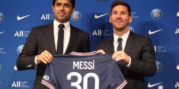 PSG Fans Are Outraged About The Messi Affair And Demand That Nasser Al-Khelaifi And Messi Be Fired