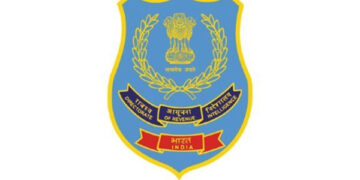 At The Mumbai Airport, The Directorate Of Revenue Intelligence Detains A Passenger And Personnel And Recovers 3.35 Kg Of Gold