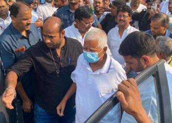 CBI Searches Lalu’s Aides In Patna And Gurugram In The “land-for-job” Scam