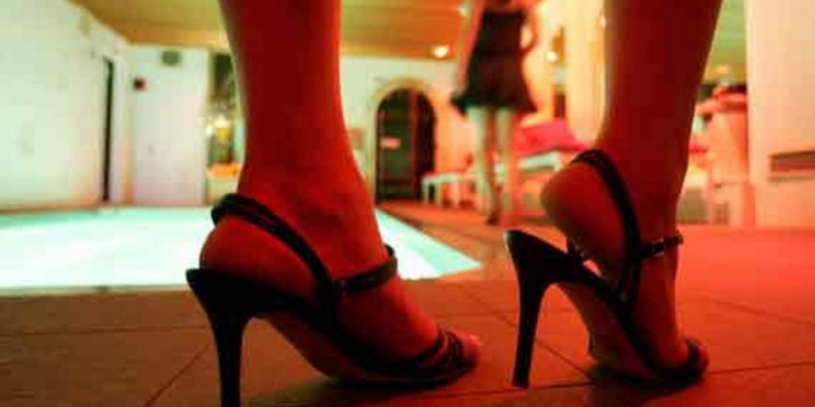 Sex Racket Busted In Hotel, Girls Were Called From Uzbekistan And Delhi