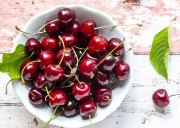 Say Goodbye To Arthritis Pain With These Fruits, From Apple To Cherries