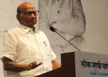 Sharad Pawar Praised Devendra Fadnavis In His Book, Said- He Was In Favor Of Reconciliation…
