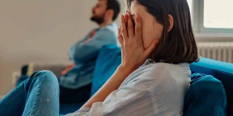 Relationship Advice: Why We Ignore Red Flags When We’re In Love? Know The Reasons