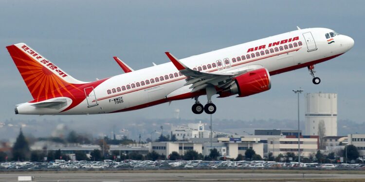An Old Man Had Panic Attack In Air India Flight, Chaos In Sky For 7 Hours