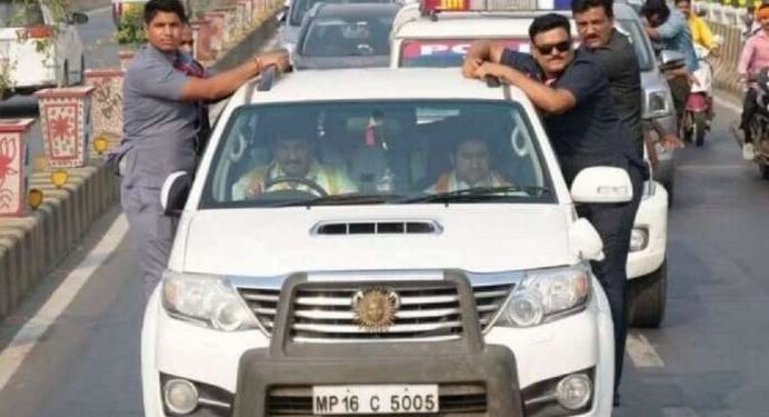 Pandit Dhirendra Krishna Shastri Slapped With Challan In Bihar, Know The Full Details For Which Mistake He Was Punished