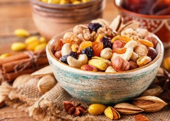 Try These 2 Dry Fruits To Control The Increasing Weight, Consume Them With Milk Or Water