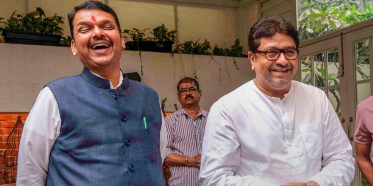 Maharashtra: Devendra Fadnavis And Raj Thackeray Met Behind Closed Doors, Compulsion For BMC Elections Or An Attempt To Stop The War Of Words?