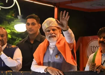 PM Narendra Modi Was Struck By A Mobile During A Roadshow In Mysuru, But The Police Say There Was No Malicious Intent