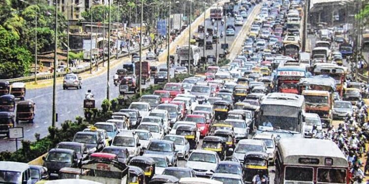 More Than 550 Smart Traffic Signals Will Be Installed In Mumbai To Streamline The City’s Chaotic Roads