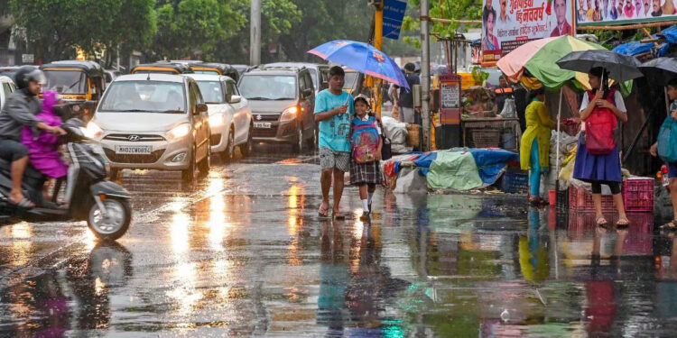 Mumbai May Experience “Delhi Feels” Today As The IMD Forecasts Showers; A Yellow Alert Has Been Issued