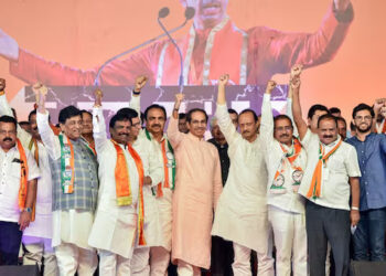 Ruckus In Mahavikas Aghadi Due To Pawar’s Resignation!Suspense On Rallies, Raut And Patole Target Each Other