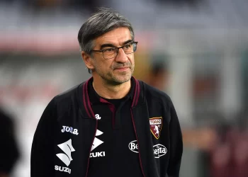 After Losing 2-1 To Fiorentina, Jose Mourinho’s Roma Will Finish Outside Of The Top Four While Torino Coach Ivan Juric Received Racist Abuse