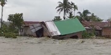 Flooding Is Caused By Persistent Rain In Many Areas Of Assam, Affecting Close To 33,500 People