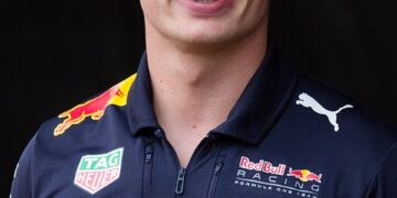 Lewis Hamilton Receives Retaliation From Max Verstappen After Remarks About Red Bull