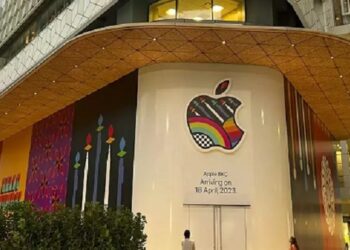 Business: Grand Opening, After Opening Store In India, Apple Has Achieved Sales Of 50 Crore In A Month!