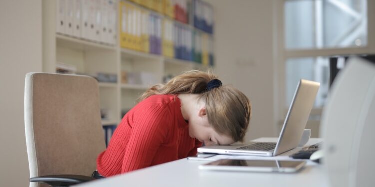 Are You Also Troubled By Excessive Sleep? Know Its Reason And Ways To Reduce It