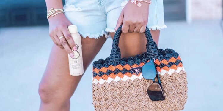 Summer Care Tips: Essentials Things To Keep In Bag For Summer While Going Out