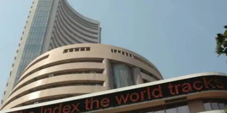 Flat Start Of Stock Market, Sensex Nifty On Green Mark After Weak Opening