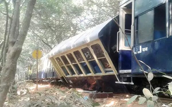 Train Going From Matheran To Neral Derailed, 90-95 Passengers Are Safe