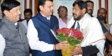 Maharashtra Politics: Will Fadnavis Fulfill Ramdas Athawale’s Demand? RPI Wants 2 Seats In Lok Sabha, 15 Seats In Vidhansabha Along With Ministerial Post
