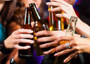 Maharashtra: Liquor Party In Deserted Building, 19 Year Old Girl Died After Falling From 7th Floor