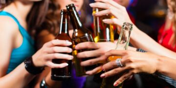 Maharashtra: Liquor Party In Deserted Building, 19 Year Old Girl Died After Falling From 7th Floor