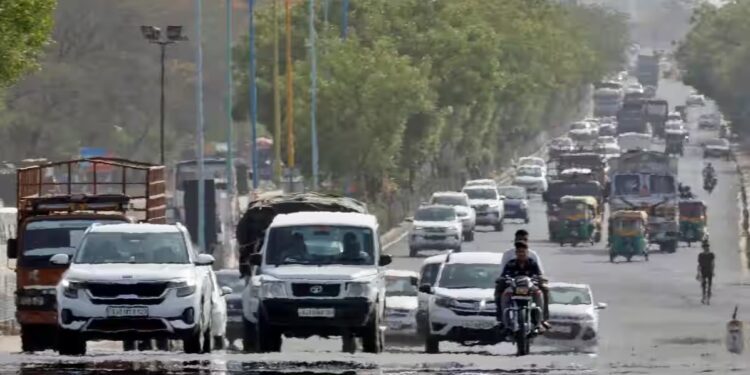 Temperature Torture In North India! 41 Degrees In Delhi And 43 In UP