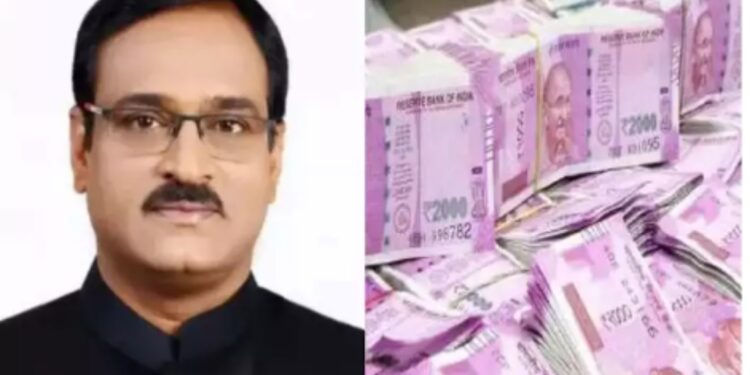 High-Ranking IAS Officer Arrested In Pune; Seized Cash Worth Crores Leaves Officials Exhausted!