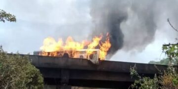 Traffic Stopped On Both Sides On Mumbai-Pune Express, Chemical Tanker Burst Into Flames; 3 People Were Killed