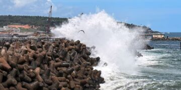 Heavy Rains In Gujarat-Maharashtra Due To Biparjoy, Speed Of Cyclonic More Than 150KM, Alert In 9 States