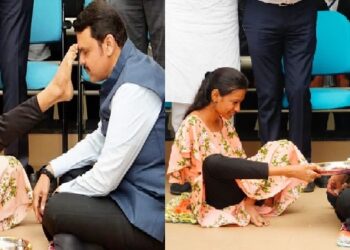 Girl Applies Tilak To Devendra Fadnavis With Her Toe, Performs Aarti