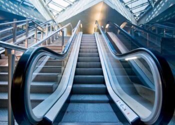 Mumbai Metro :An Escalator As Big As A 6-story Building Will Touch Mumbai Airport Directly In Just 20 Minutes