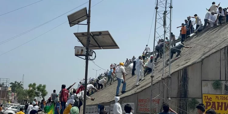 Farmers Camp Out At The Protest Site And Once Again Block The Delhi-Haryana Highway In Kurukshetra