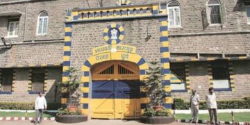 While Penetrating The Security Of Yerwada Jail And Directly Searching The Prisoners, They Found Something That Shocked The Police