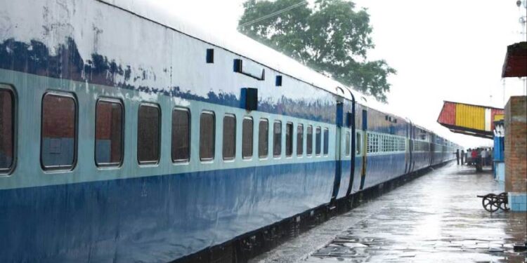 In The Evenings, Uniformed Personnel Will Be Stationed On Platforms And In The Ladies’ Coaches Of Suburban Trains