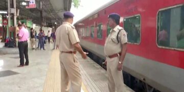 Firing In Moving Train, RPF ASI And 3 Passengers Killed, Jaipur-Mumbai Train Firing Near Palghar